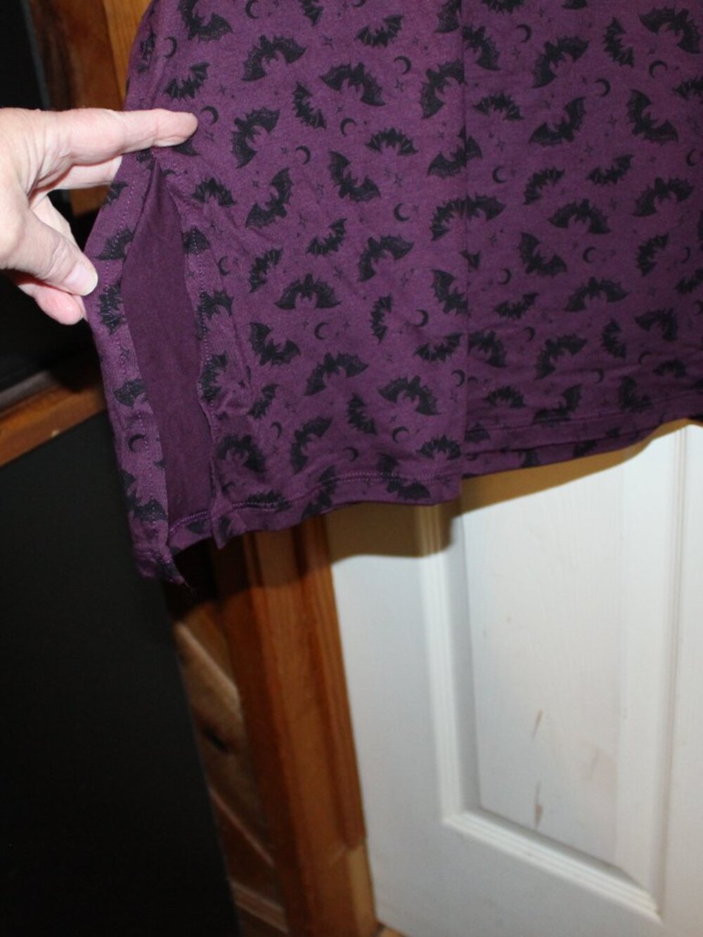 NWT Torrid, super soft, "BATS" tunic, purple and black, 5X(28W) CUTE! - Picture 6 of 8